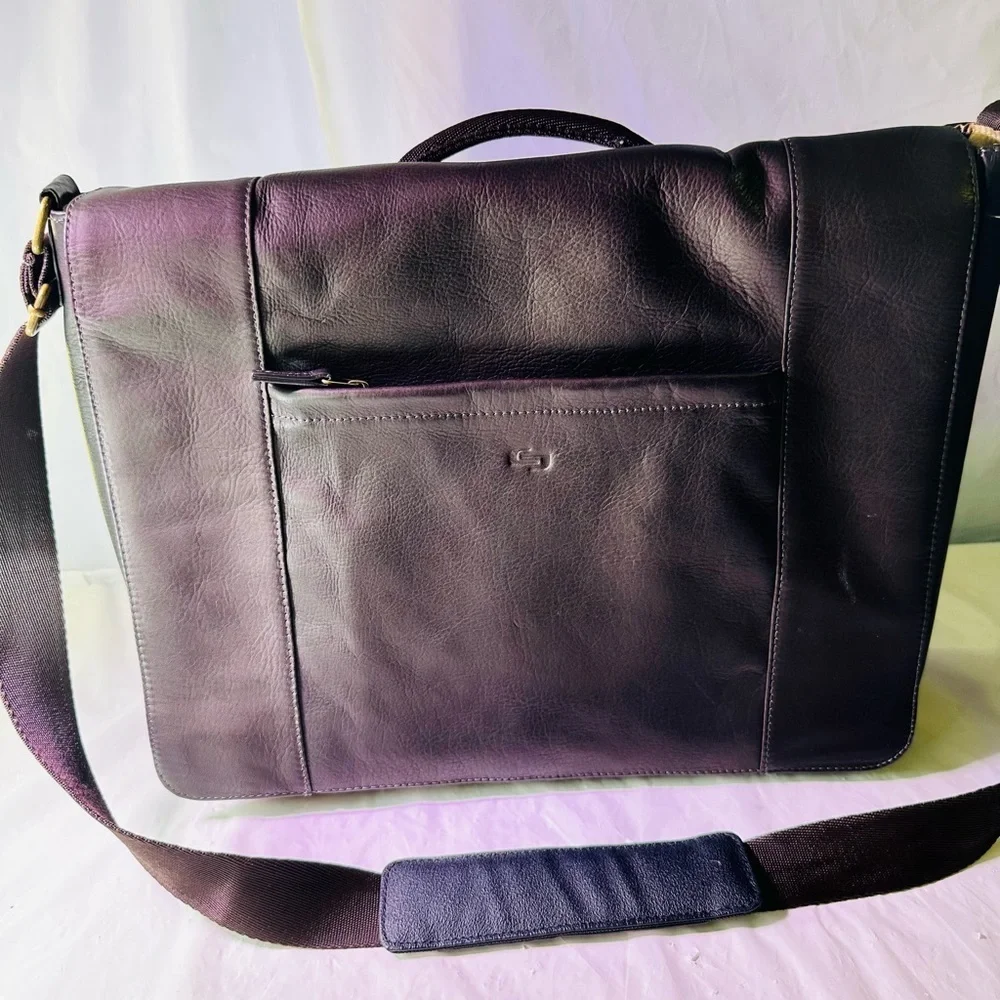 solo Brown Leather Messenger Bag with Adjustable Strap